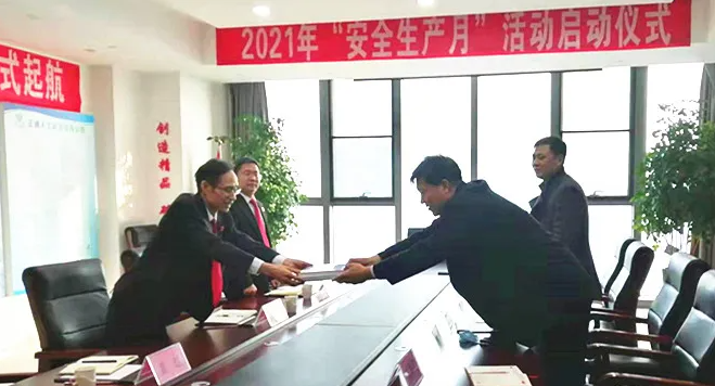 鼓樓法院送法進(jìn)企業(yè)，助力正通發(fā)展！